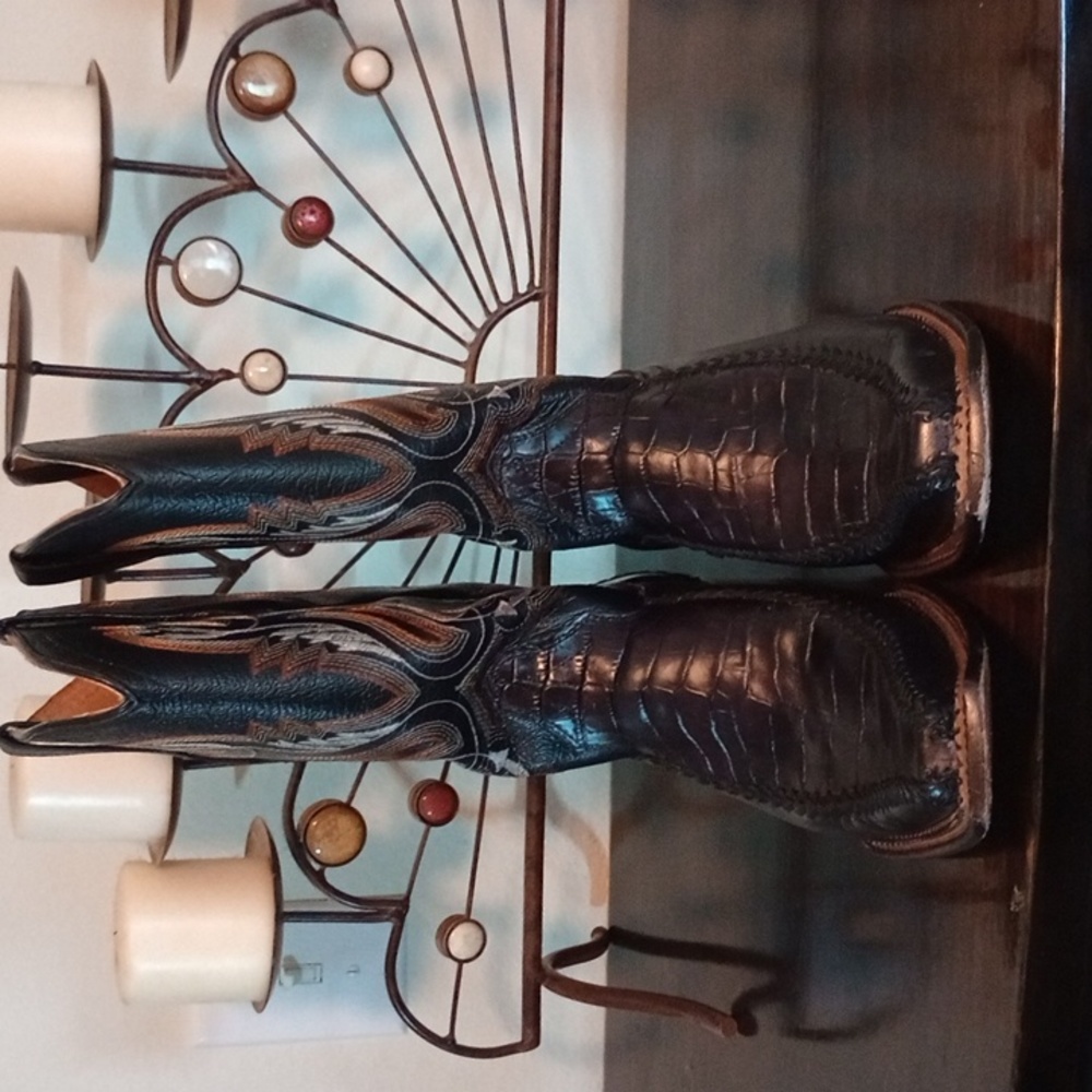 JAR black leather boots with top  caiman print Size 8.5 Hand Crafted in Mexico